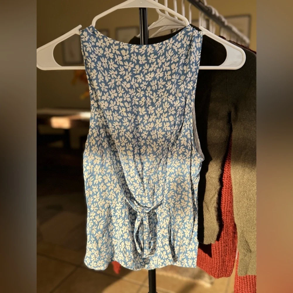 Reformation Blue and White Floral Blouse - Picture 3 of 7